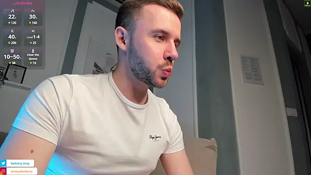 Snapshot of EnriqueBarberry chatting on 03.15.25 EnriqueBarberry online show from 03.15.25