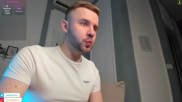 Snapshot of EnriqueBarberry chatting on 03.21.25 EnriqueBarberry online show from 03.21.25