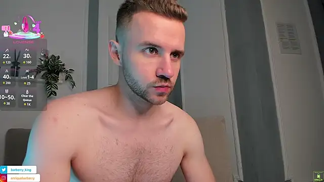 Snapshot of EnriqueBarberry chatting on 10.19.25 EnriqueBarberry online show from 10.19.25