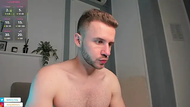 Snapshot of EnriqueBarberry chatting on 10.25.25 EnriqueBarberry online show from 10.25.25