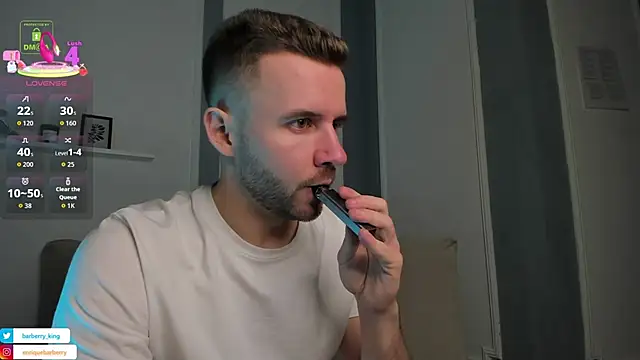 Snapshot of EnriqueBarberry chatting on 11.02.25 EnriqueBarberry online show from 11.02.25