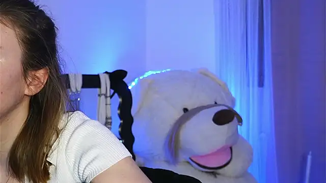 ivyleague  online show from 03.21.26