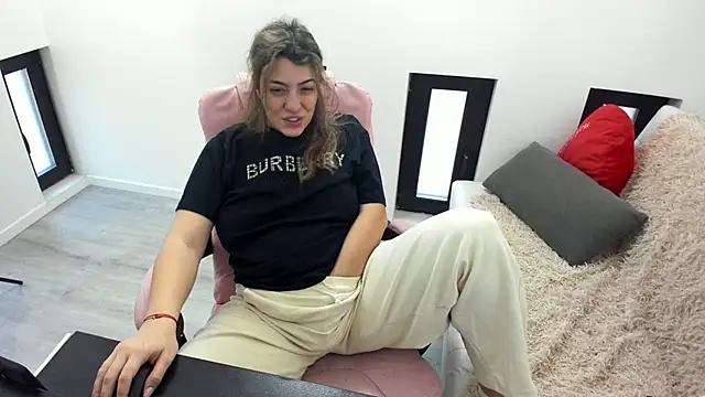 Dyana Kaylinn online show from 03.17.26