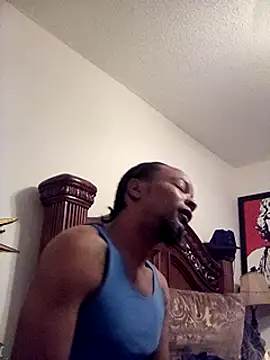 Snapshot of authentic_couple1 chatting on 03.02.25 authentic couple1 online show from 03.02.25