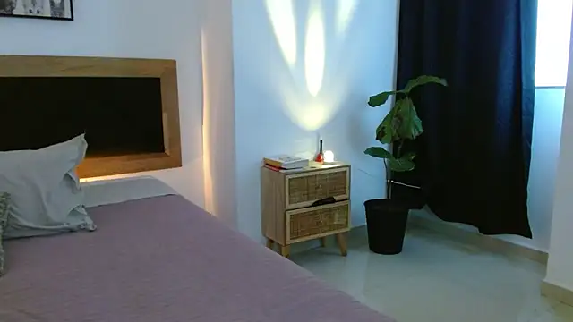 Snapshot of Susi_bell chatting on 10.04.25 Susi bell online show from 10.04.25