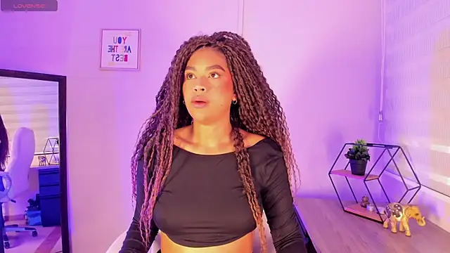 nayah   online show from 10.02.25