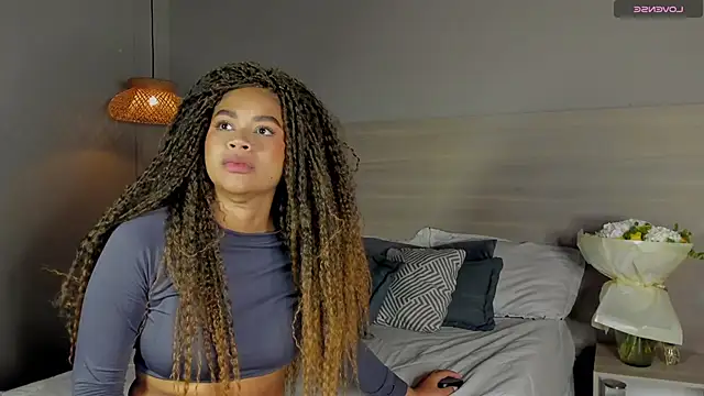 nayah   online show from 10.08.25