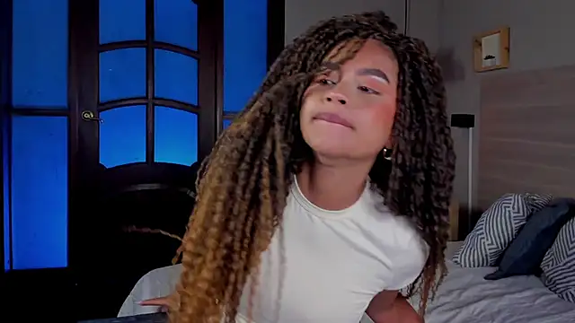 nayah   online show from 10.23.25