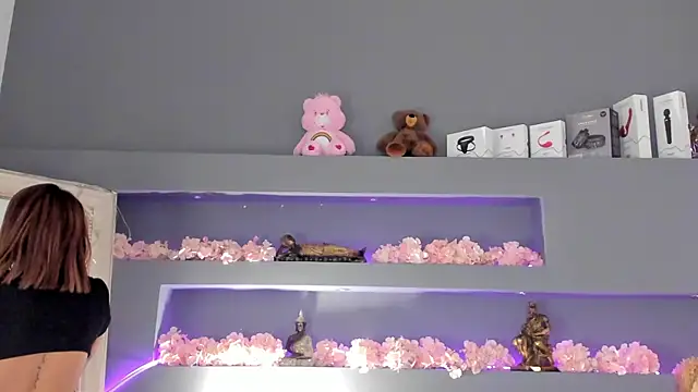 Snapshot of rosemonrooe chatting on 02.24.25 rosemonrooe online show from 02.24.25
