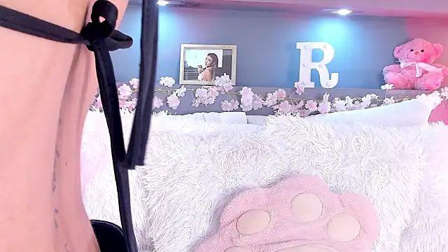 rosemonrooe online show from 11.10.25