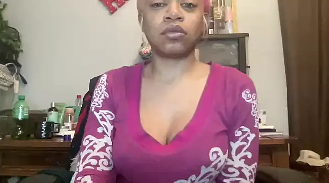MommyConfident online show from 03.19.25