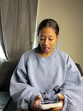 VanessaBling online show from 12.18.24