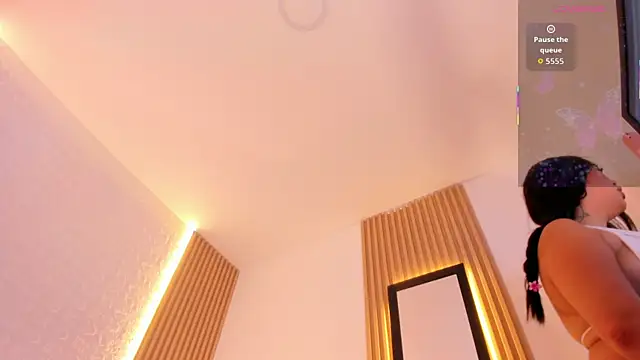 alyssa vargas online show from 12.21.25