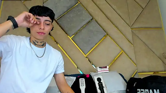 AmberAdams  online show from 10.19.25