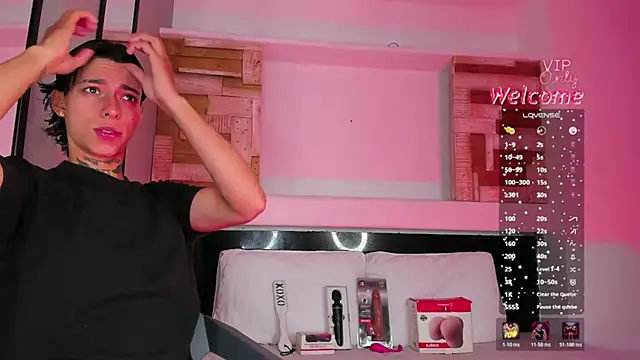 AmberAdams  online show from 04.04.26