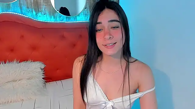 Emma Sophia2 online show from 01.03.25