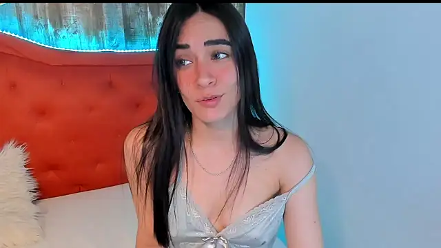 Emma Sophia2 online show from 01.31.25