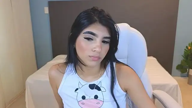 Snapshot of maiaa_ruiz chatting on 01.17.25 maiaa ruiz online show from 01.17.25