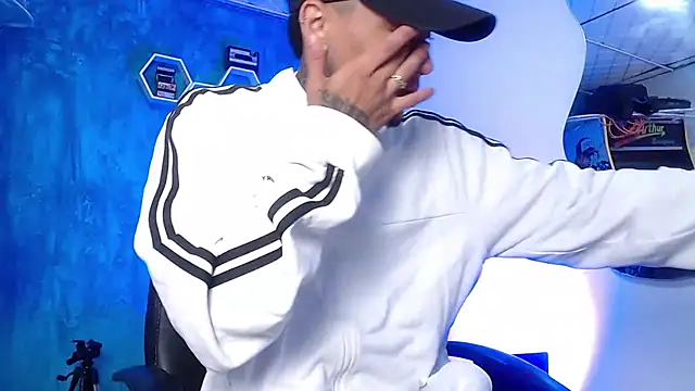 Liam lee online show from 01.05.25