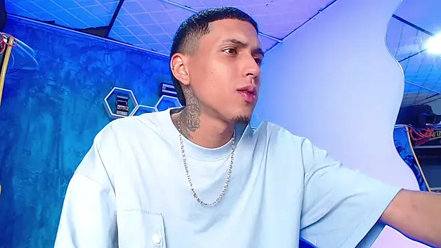 Liam lee online show from 02.04.25