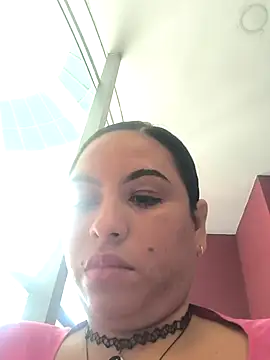 Snapshot of Francesca_ferrari chatting on 10.14.25 Francesca ferrari online show from 10.14.25