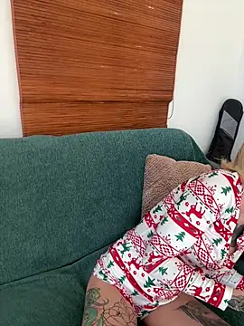 Snapshot of haileyhope_ chatting on 12.20.25 haileyhope online show from 12.20.25