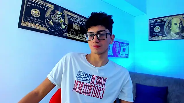 TylerWhite  online show from 01.10.25