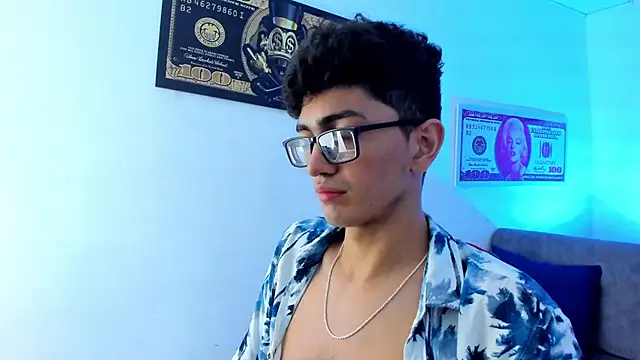 TylerWhite  online show from 01.11.25