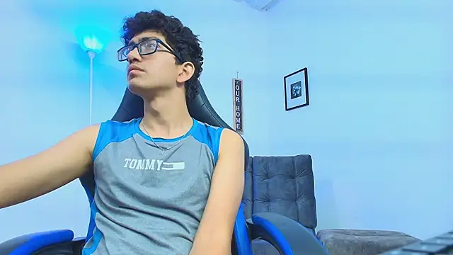 TylerWhite  online show from 09.09.25