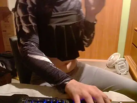 Snapshot of pinnklinkk chatting on 10.02.25 pinnklinkk online show from 10.02.25