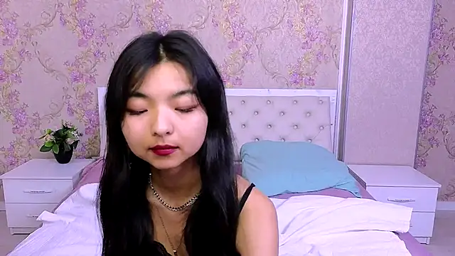 Shy Kira online show from 12.02.24