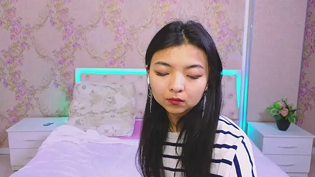 Shy Kira online show from 01.20.25