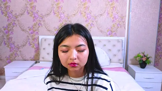 Shy Kira online show from 01.23.25