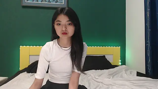 Shy Kira online show from 03.02.26