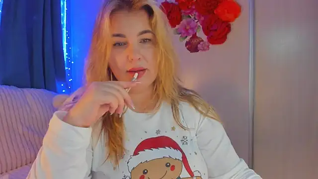 CoraSwon online show from 12.21.24
