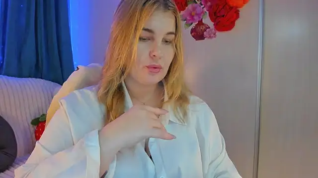 CoraSwon online show from 12.25.24
