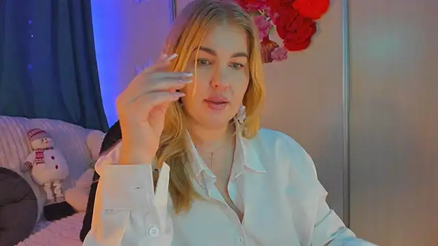 CoraSwon online show from 01.04.25