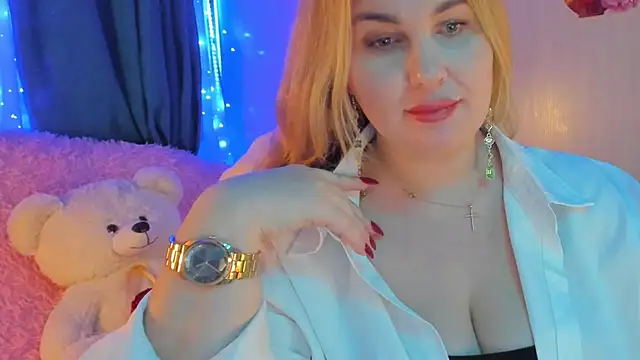 CoraSwon online show from 01.20.25