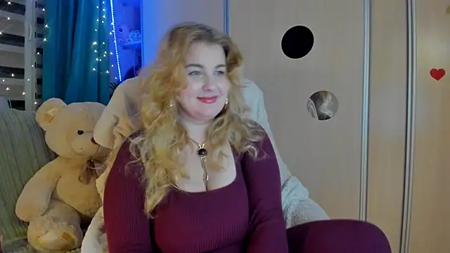 CoraSwon online show from 03.22.26