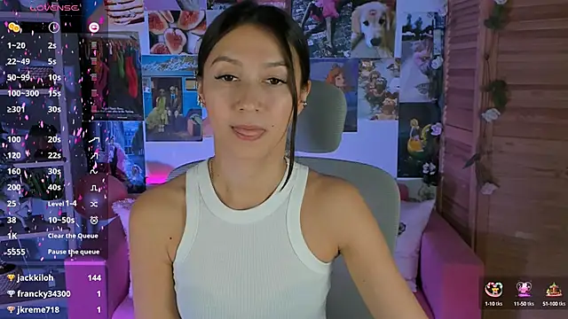Snapshot of LanaBaker chatting on 01.07.25 LanaBaker online show from 01.07.25