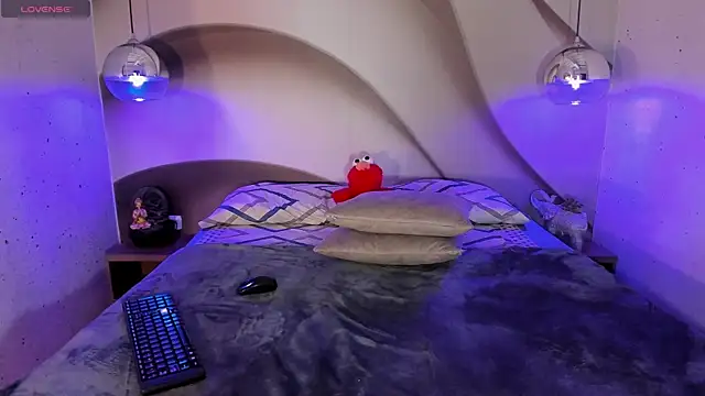 Maxim-Walker online show from 01.24.25