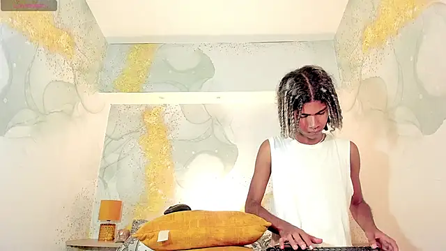 Maxim-Walker online show from 01.25.25