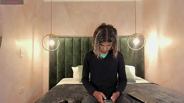 Maxim-Walker online show from 01.30.25