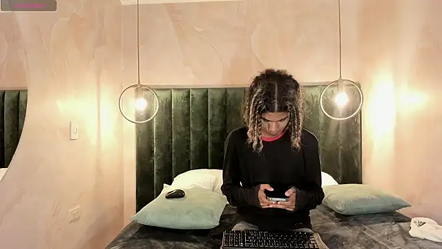 Maxim-Walker online show from 01.31.25