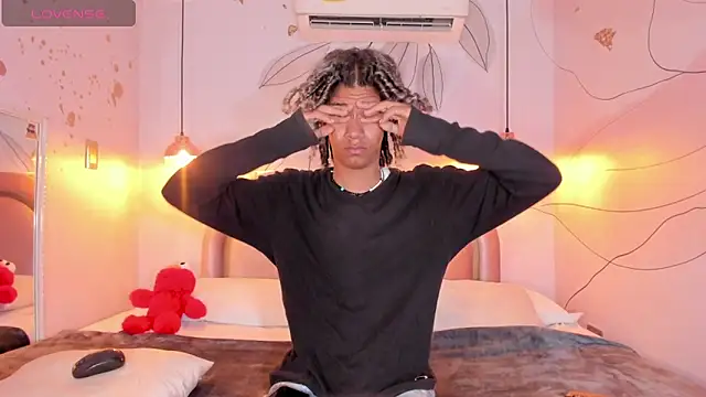 Maxim-Walker online show from 02.03.25