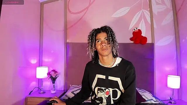 Maxim-Walker online show from 02.04.25