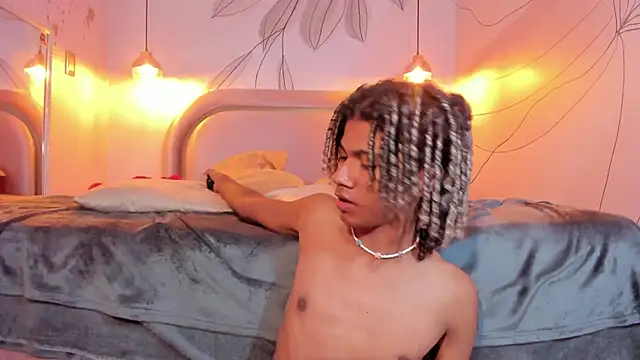 Maxim-Walker online show from 02.12.25