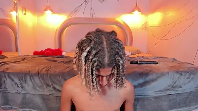 Maxim-Walker online show from 02.12.25