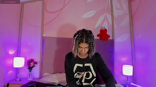 Maxim-Walker online show from 02.15.25