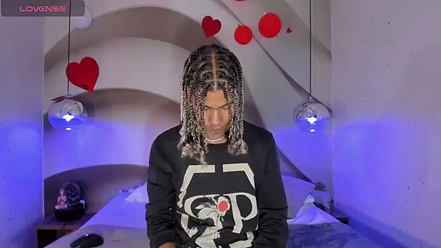 Maxim-Walker online show from 02.18.25